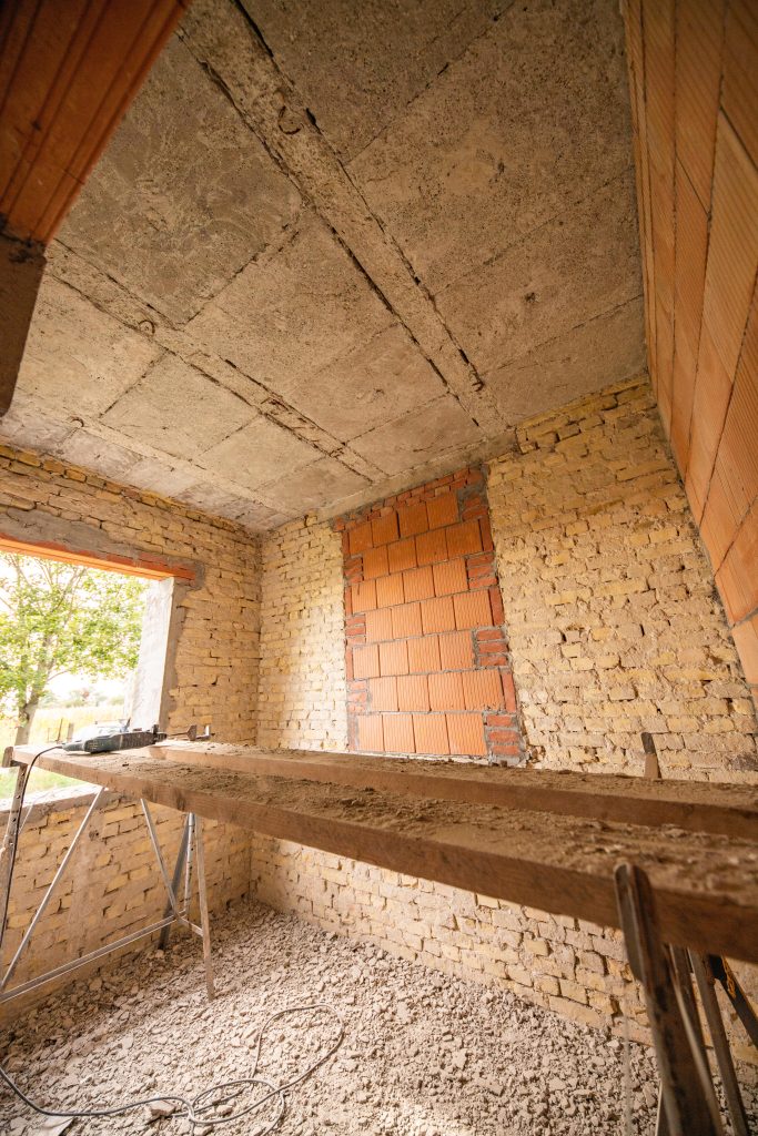 Bontás felújítás kecskemét kivitelezés kivitelező