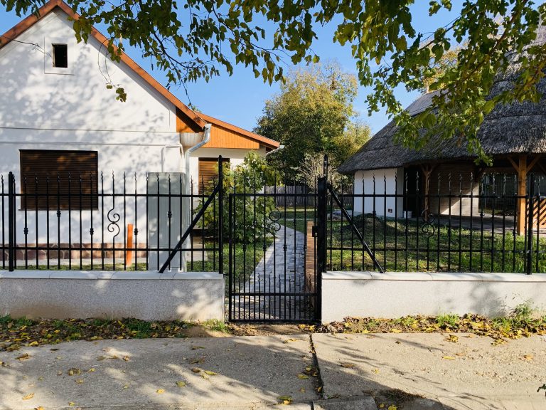 Kecskemét Kivitelezés Balogh tamás házépítés felújítás épület lakás generál generálkivitelező generálkivitelezés családi ház 12