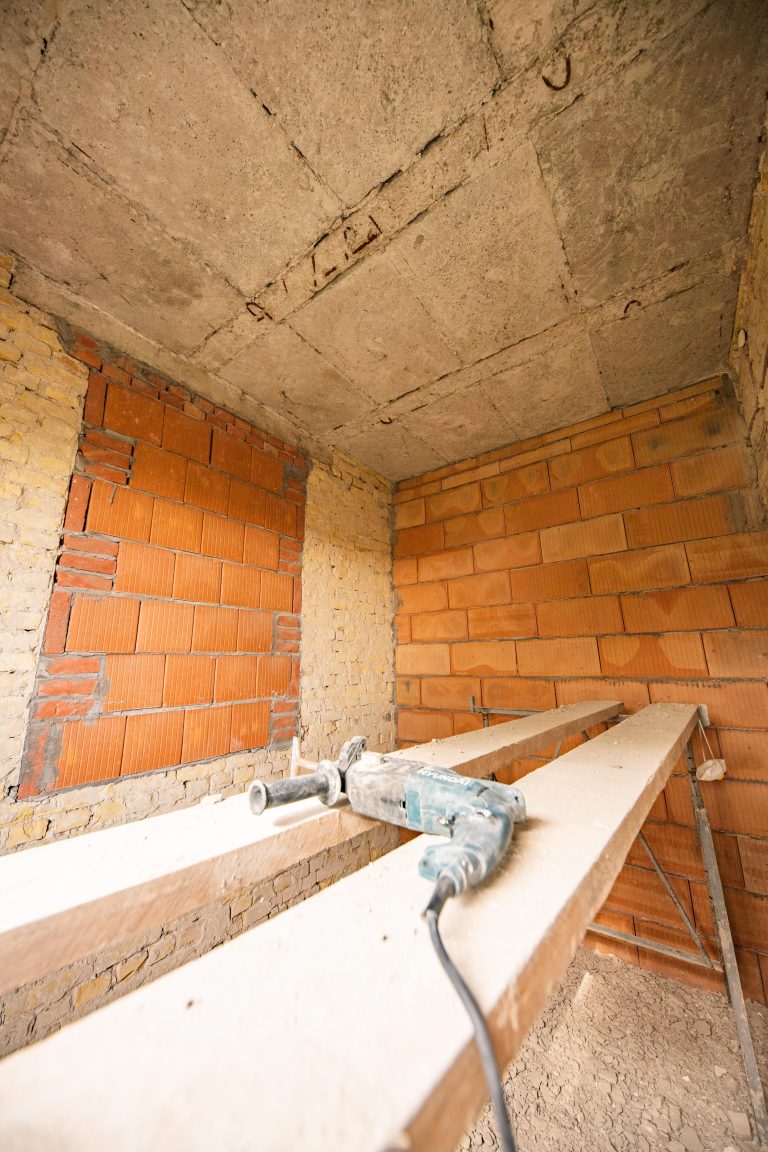 Kecskemét Kivitelezés Balogh tamás házépítés felújítás épület lakás generál generálkivitelező generálkivitelezés családi ház (21)